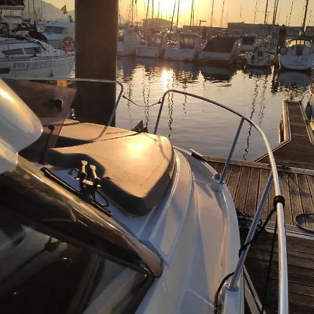 Πλωτό κατάλυμα Yate De Lujo En Costa Brava